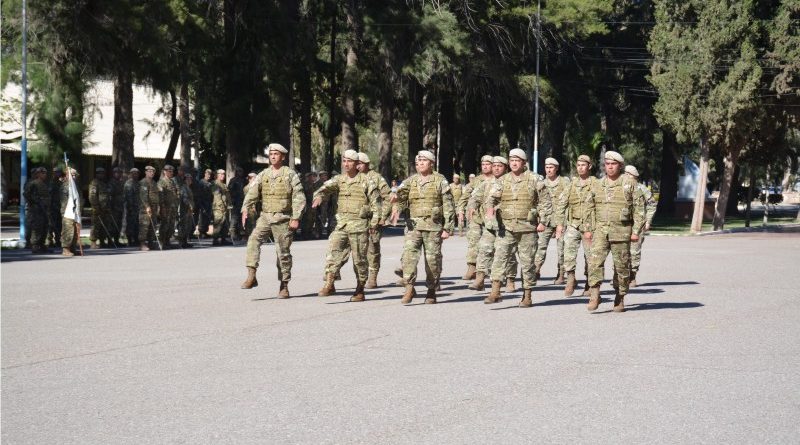 Ejercicios de tiro con munición de guerra en el Campo Militar General Sarmiento por el RIM 22 San Juan
