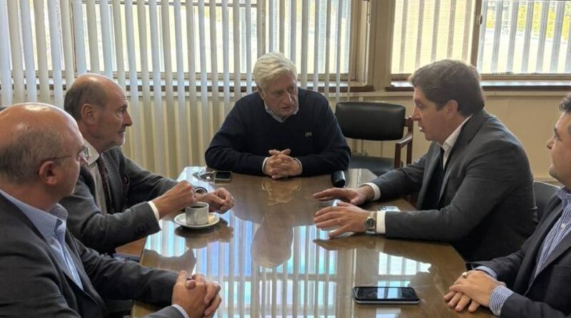 San Juan y Mendoza reunidos con el Presidente del INV, Ing. Carlos Tizio para poner en valor el trabajo articulado en vitivinicultura