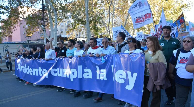 La comunidad de San Juan exige el cumplimiento de la Ley de Financiamiento Universitaria