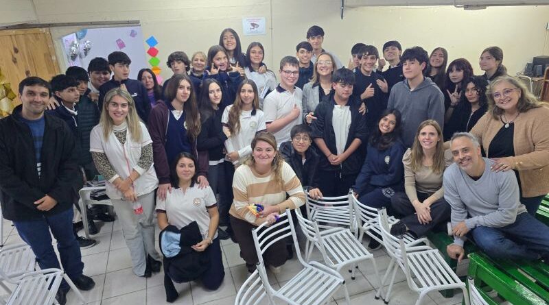 Taller «Aprendiendo a querernos» a Estudiantes de San Juan