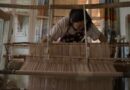 Elisa Mondaca con su obra «Jergón» recibido la  2° Mención en la 54° Exposición y Feria de Artesanías Tradicionales Argentinas en la Expo Rural 2026