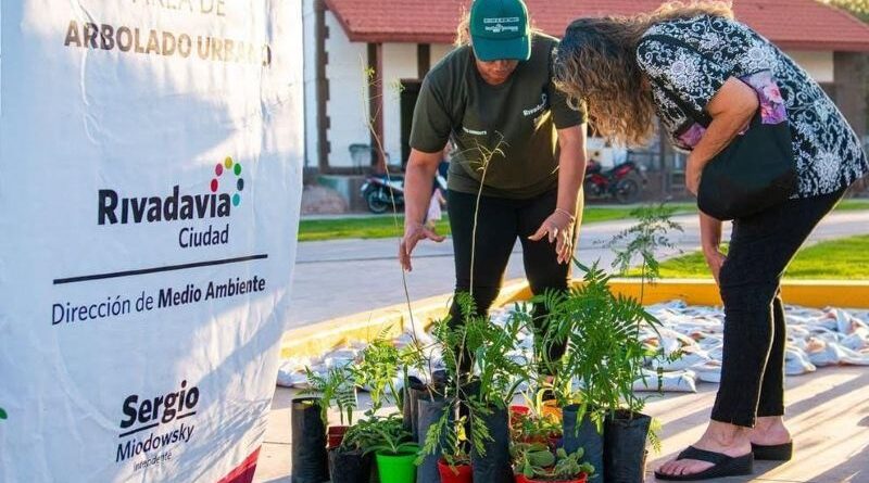 Eco Canje y conciencia ambiental en Rivadavia 