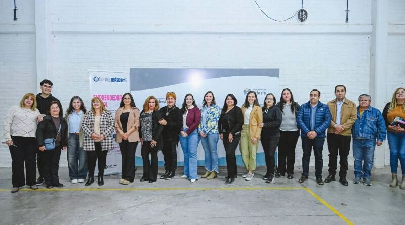 Candidatas con sus proyectos hacia la «Emprendedora del Sol 2026» del Departamento Iglesia