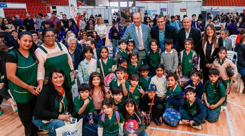Feria Provincial de la Cultura Popular y el Libro y disfruta el Stand del Ministerio de Educación de San Juan