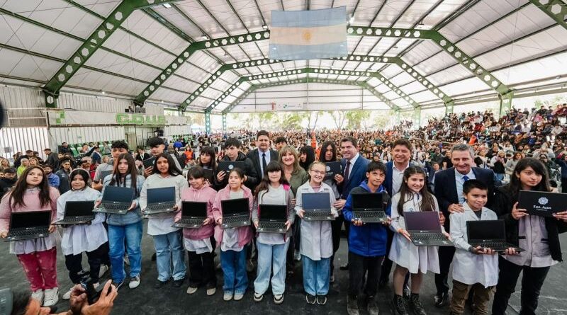 El Programa provincial “Maestro de América, cultivando el futuro” llegó a más estudiantes del Departamento Santa Lucía de San Juan